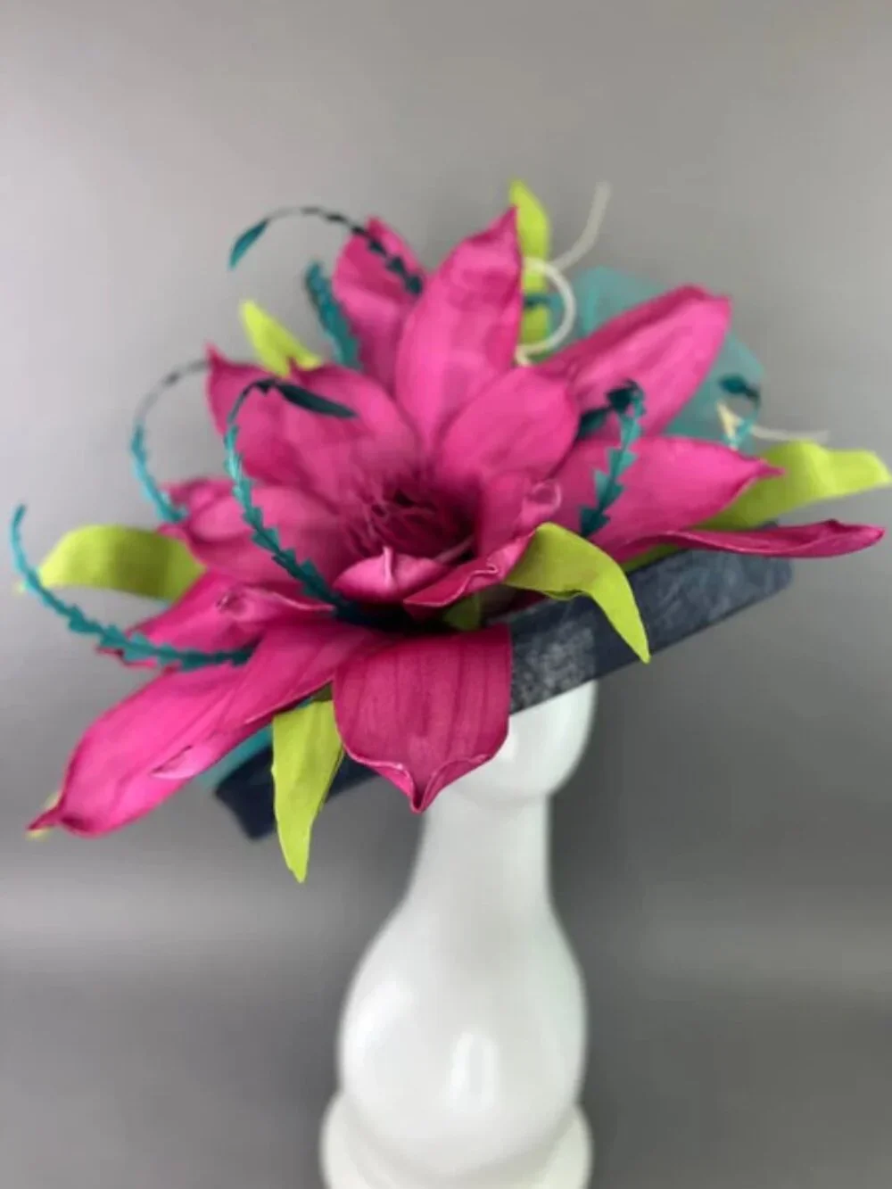 NWT Custom Kentucky Derby Hat - Picture 3 of 3